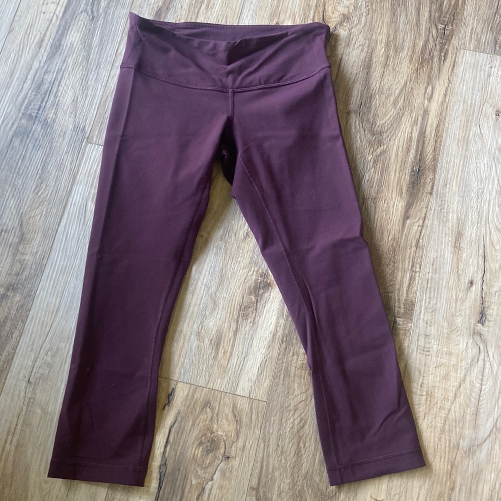 Plum Lululemon crops size 6